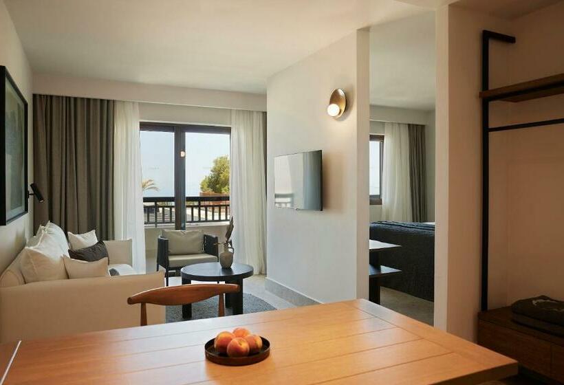 Люкс с Бассейном, Asterion Suites & Spa   Designed For Adults
