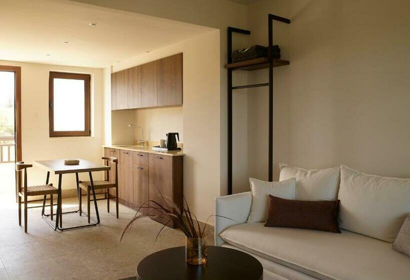 غرفة ديلوكس ذات إطلالة جانبية على البحر, Asterion Suites & Spa   Designed For Adults