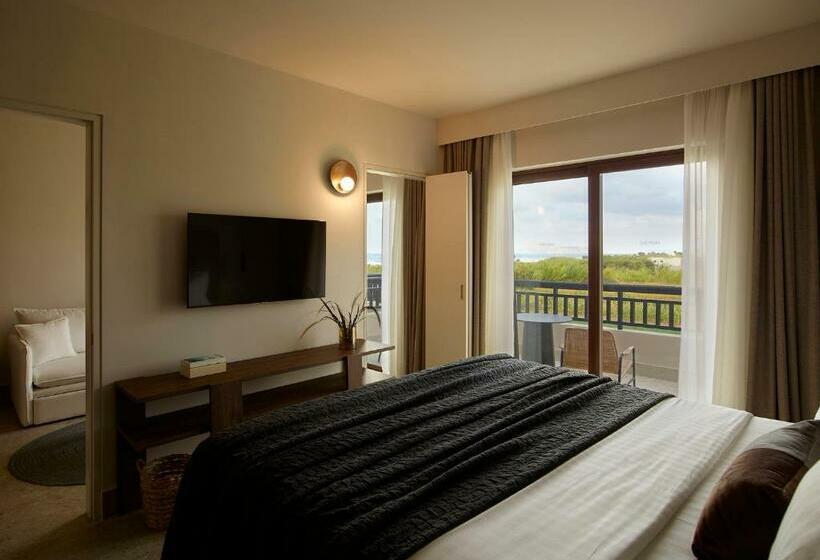 Номер Deluxe, Asterion Suites & Spa   Designed For Adults