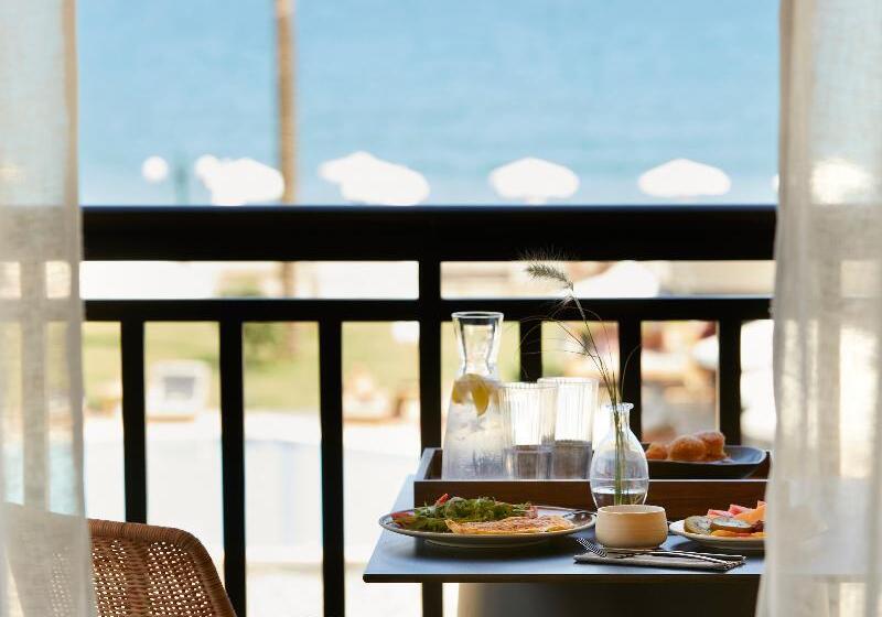 غرفة سوبيريور مطلّة علي البحر, Asterion Suites & Spa   Designed For Adults