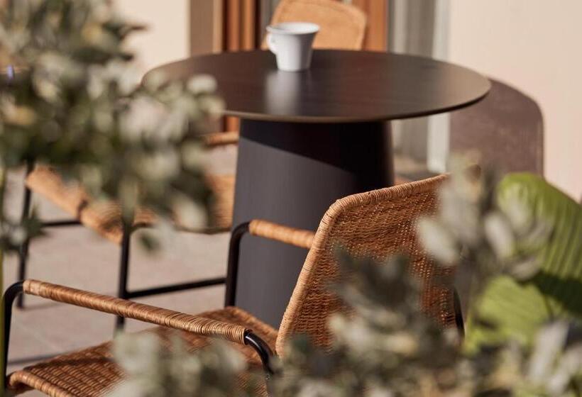 جناح مطلّ علي الحديقة, Asterion Suites & Spa   Designed For Adults