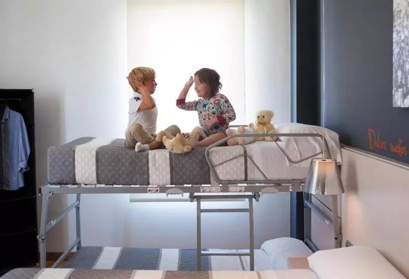 اتاق خانوادگی, Bed4u Tudela