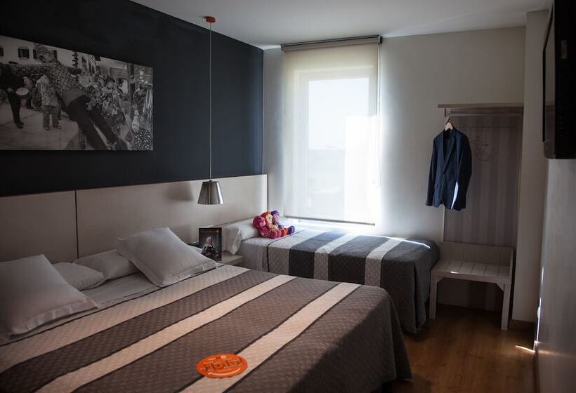 スタンダードトリプルルーム, Bed4u Tudela