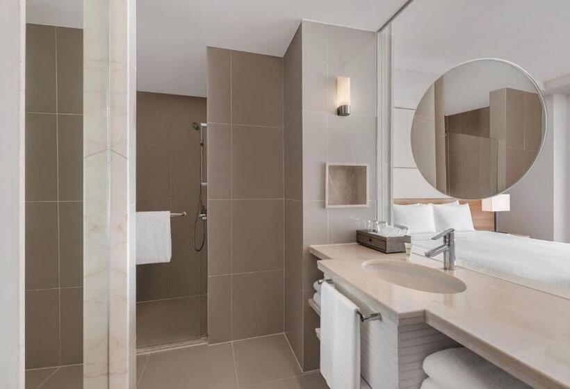 İki Çift Kişilik Yataklı Standart Oda, Courtyard By Marriott Bangkok