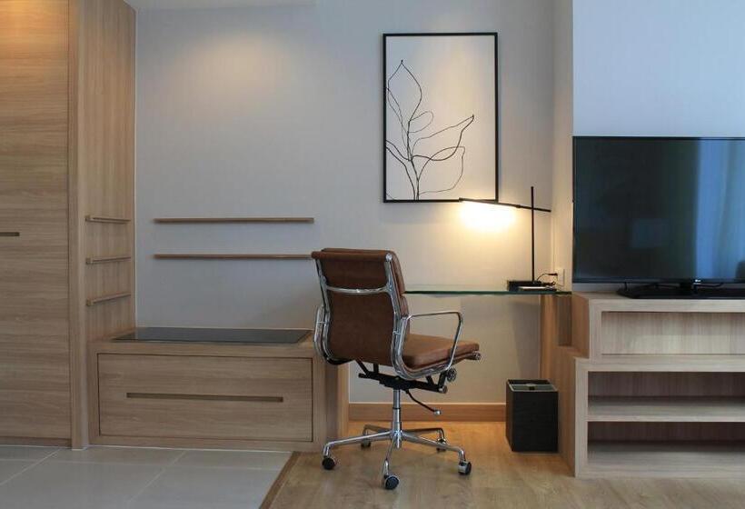 İki Çift Kişilik Yataklı Standart Oda, Courtyard By Marriott Bangkok