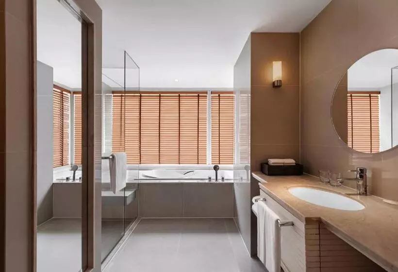 اتاق خانوادگی, Courtyard By Marriott Bangkok