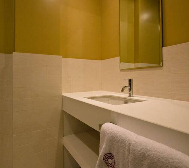 اتاق سوپریور, Eos