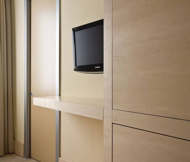 اتاق سوپریور, Eos