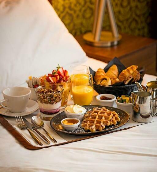 Standard Room, George Limerick
