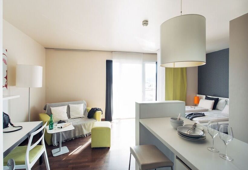 استودیوی سوپریور, Harry S Home Hart Bei Graz Hotel & Apartments