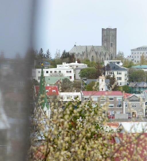 اتاق استاندارد یک تخته با بالکن, Holt The Art