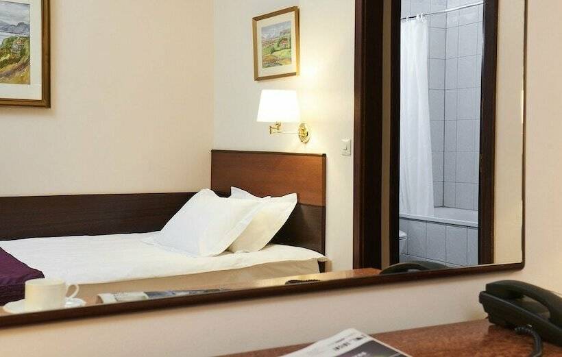 اتاق استاندارد یک تخته با بالکن, Holt The Art