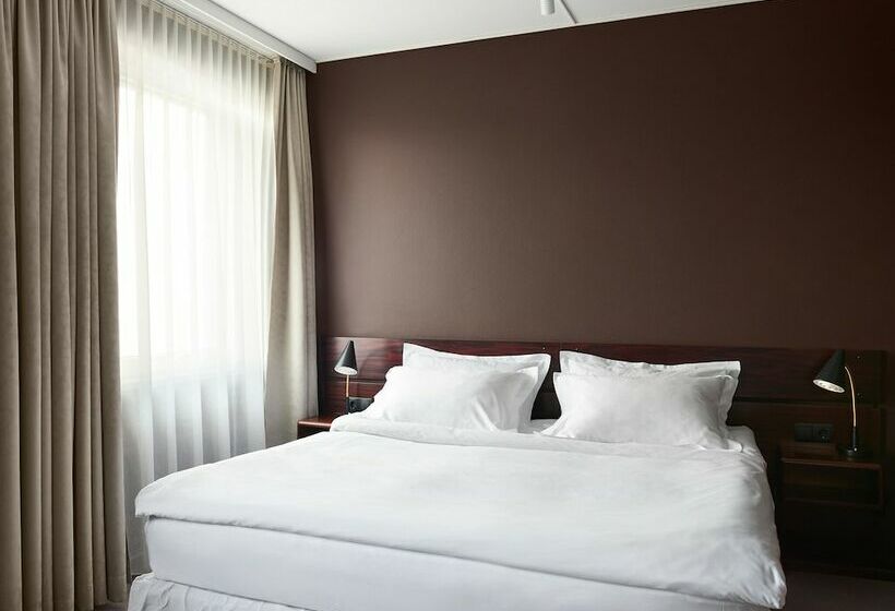 اتاق استاندارد, Holt The Art