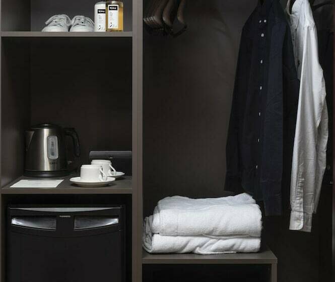 سوییت جونیور, Holt The Art