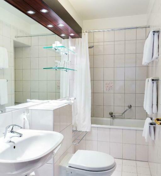 سوییت, Holt The Art