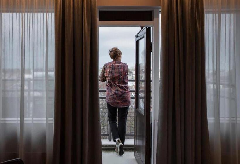 اتاق استاندارد یک تخته با بالکن, Holt The Art