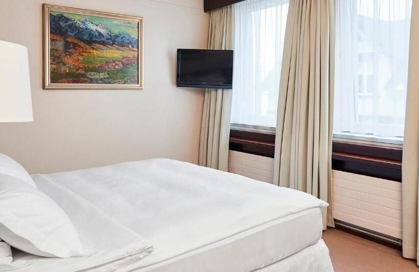 اتاق استاندارد, Holt The Art