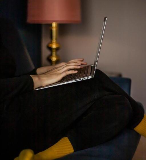 سوییت, Holt The Art