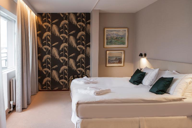 سوییت جونیور, Holt The Art