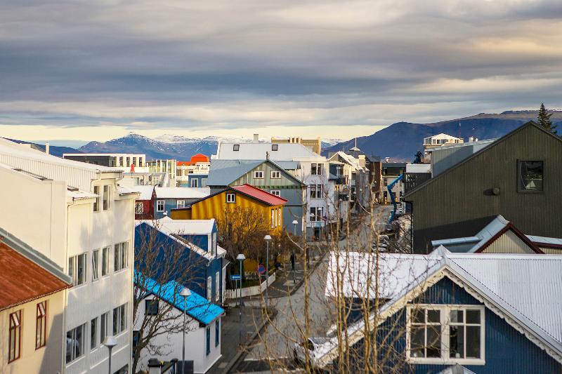 سوییت جونیور, Holt The Art