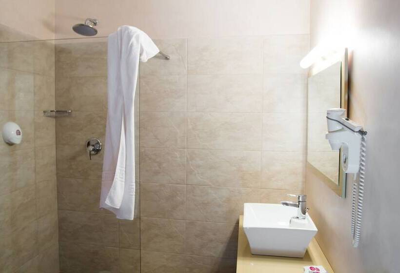 スタンダードシングルルーム, Perla