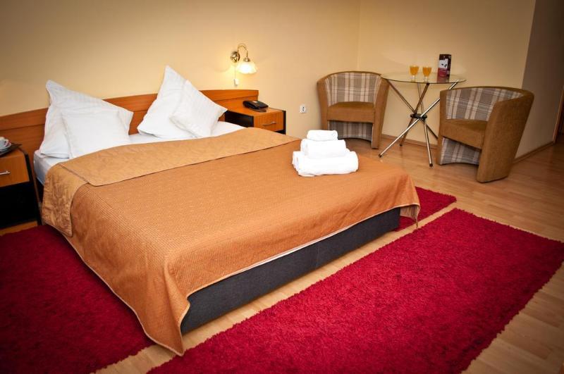 スタンダードルーム, Perla