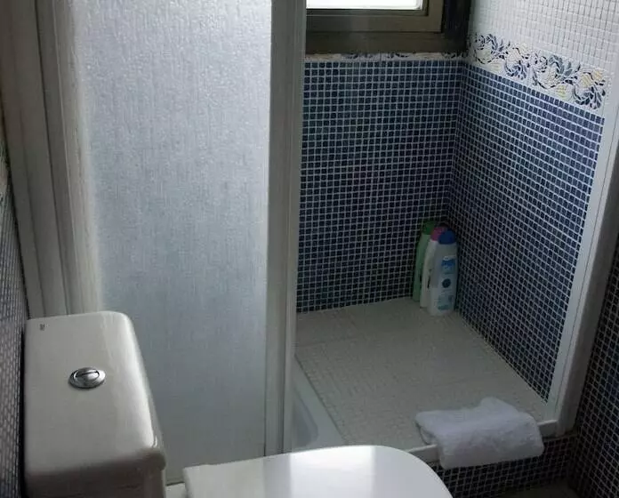 اتاق استاندارد یک نفره, Saueth