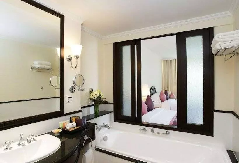 اتاق سوپریور با بالکن, Sofitel Krabi Phokeethra Golf And Spa Resort