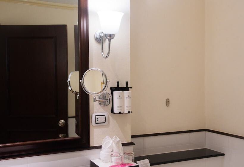 스탠다드 룸 킹사이즈 침대, Sofitel Krabi Phokeethra Golf And Spa Resort