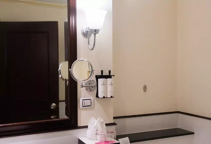 اتاق لوکس با تخت بزرگ, Sofitel Krabi Phokeethra Golf And Spa Resort