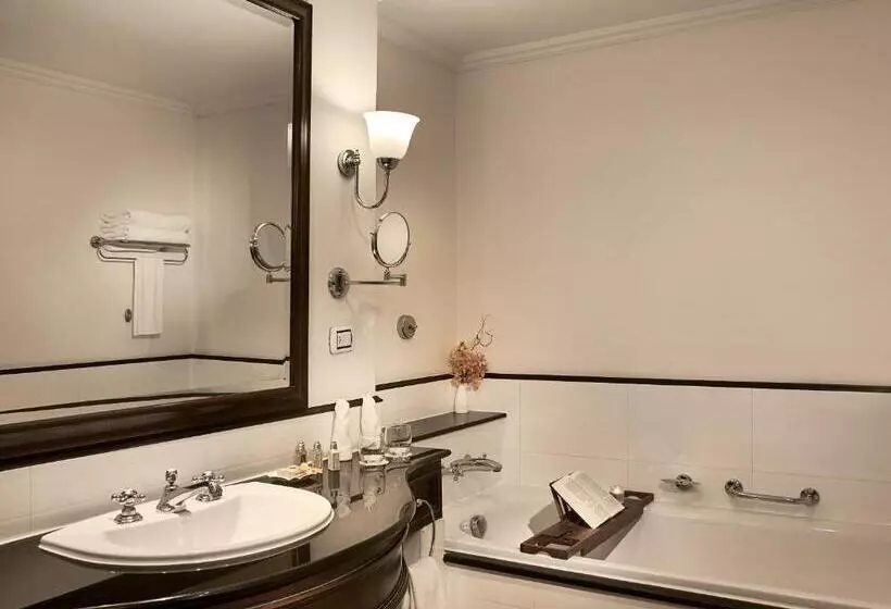 اتاق لوکس با تخت بزرگ, Sofitel Krabi Phokeethra Golf And Spa Resort