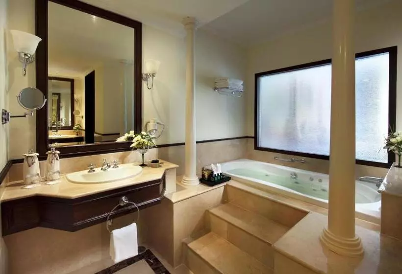 سوئیت کلاب, Sofitel Krabi Phokeethra Golf And Spa Resort