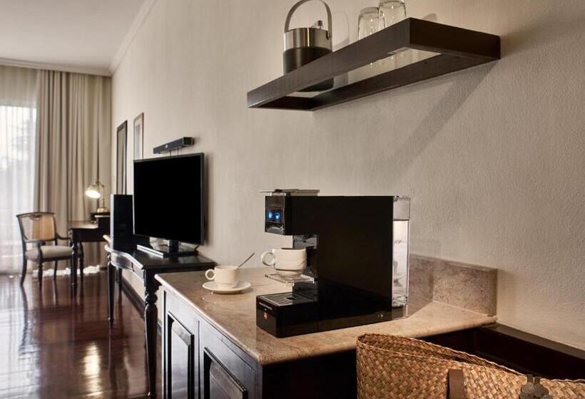 디럭스 룸 킹사이즈 침대, Sofitel Krabi Phokeethra Golf And Spa Resort