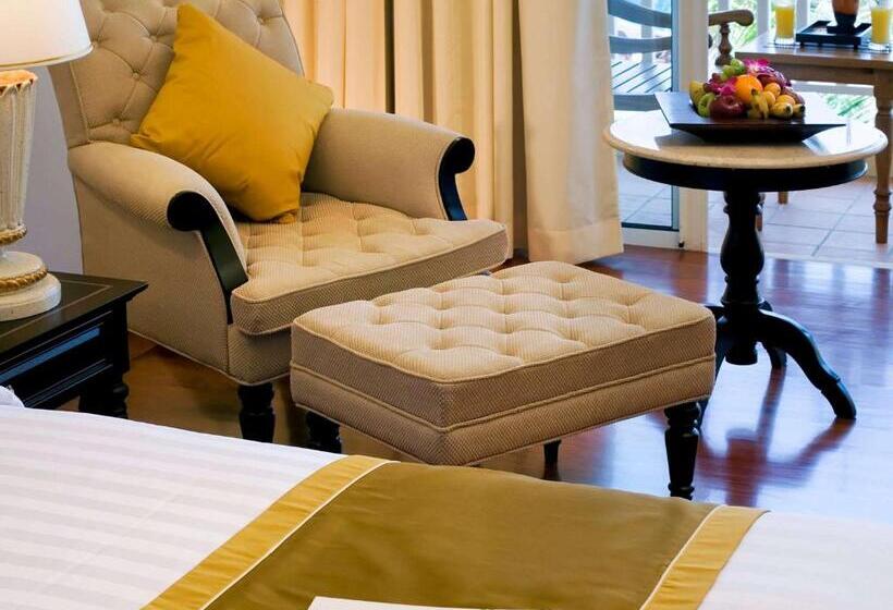 디럭스 룸 킹사이즈 침대, Sofitel Krabi Phokeethra Golf And Spa Resort