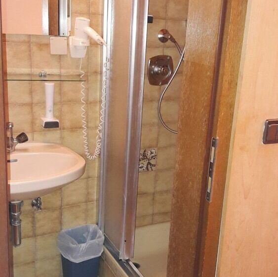 Четырехместный Номер Стандарт, Tautermann