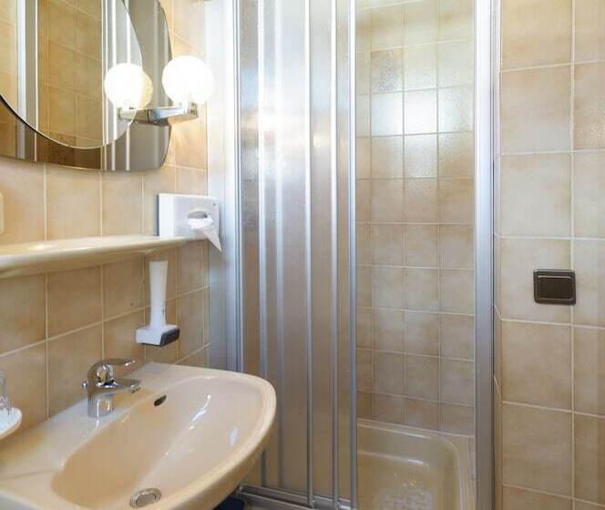 Четырехместный Номер Стандарт, Tautermann