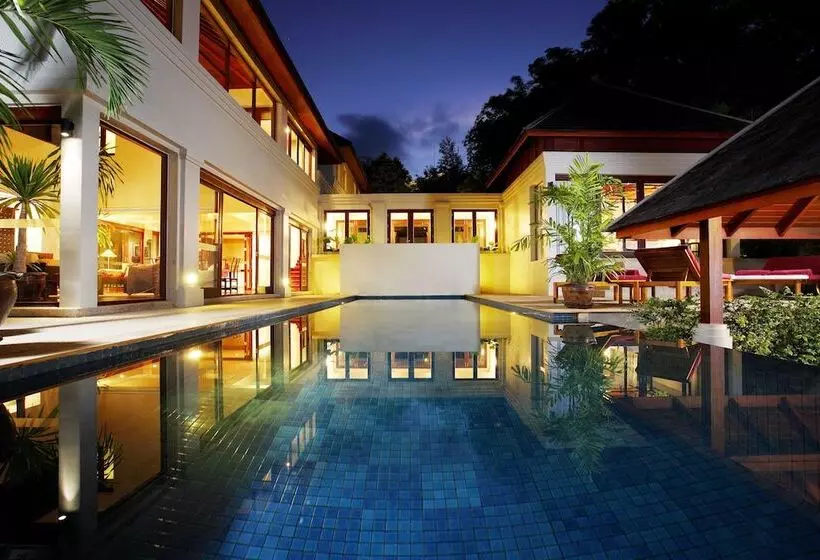 プール付３ベッドルーム　ビラ, The Pavilions Phuket