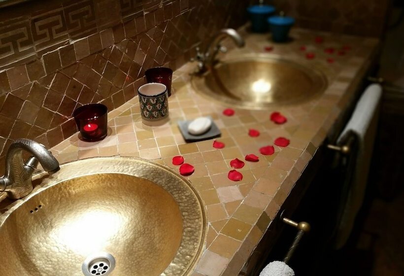 اتاق خانوادگی, Villa Amira & Spa