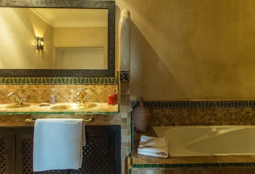 اتاق خانوادگی, Villa Amira & Spa