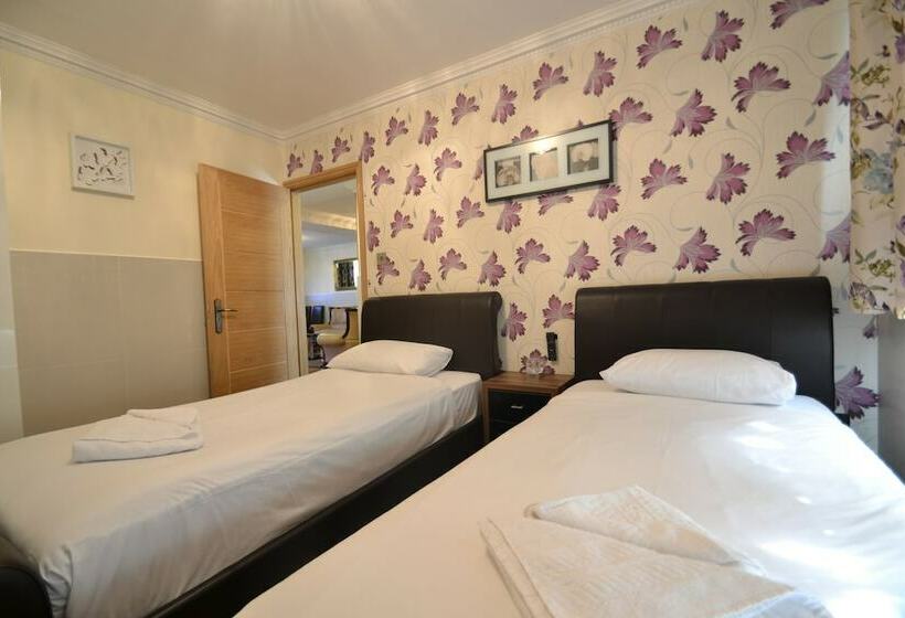 Апартаменты Superior 3 Спальни, Hyde Park Suites   Apartments