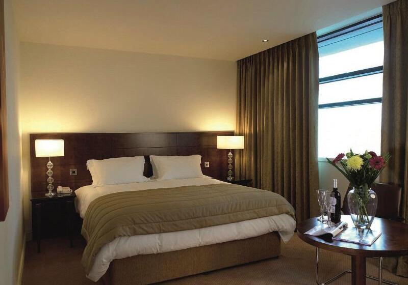 キングサイズベッドのスタンダードルーム, Manchester Marriott Hotel Piccadilly