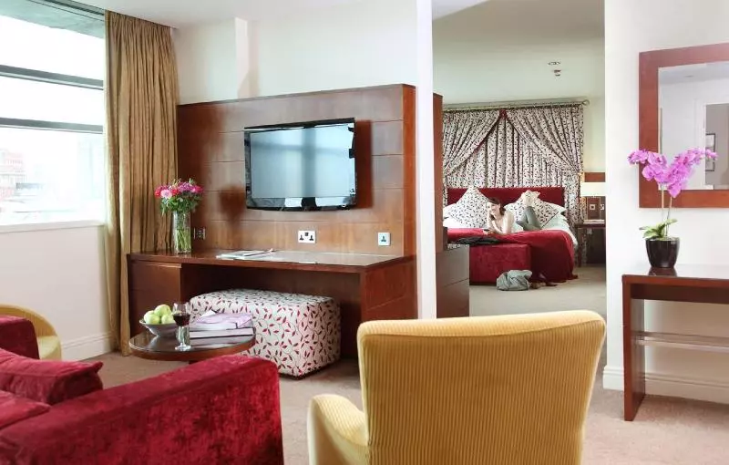 سوییت لوکس, Manchester Marriott Hotel Piccadilly