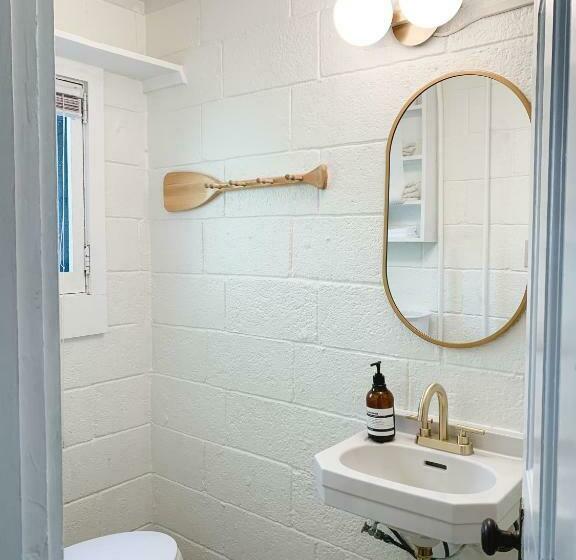 דירת חדר, Anchor Inn