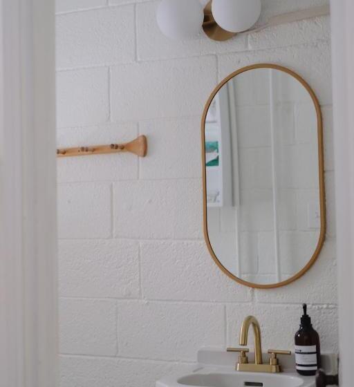 דירת חדר, Anchor Inn