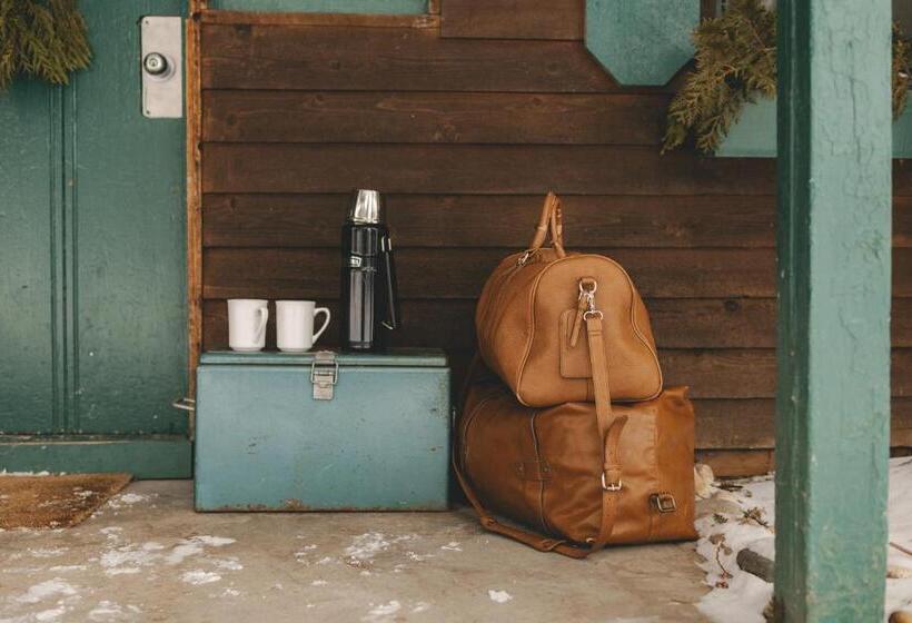 דירת שני חדרים, Anchor Inn