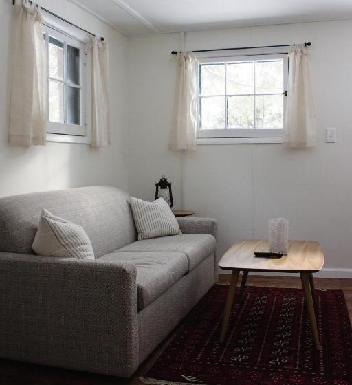 דירת חדר, Anchor Inn