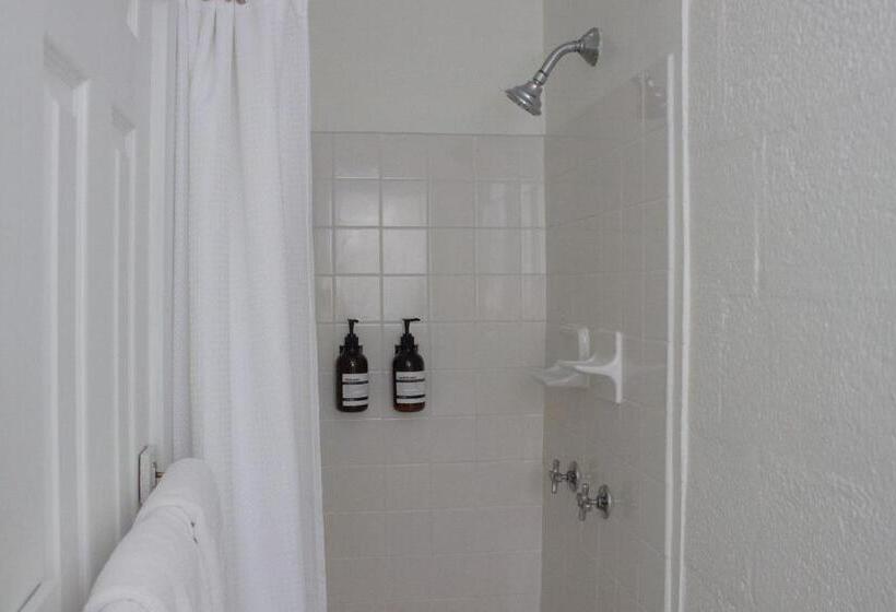 דירת חדר, Anchor Inn