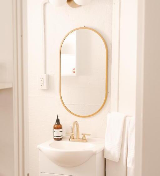 דירת חדר, Anchor Inn