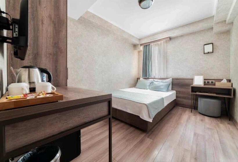 اتاق استاندارد, Castle Franco Suites