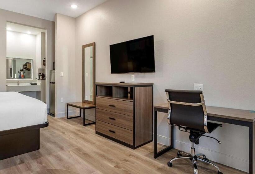 스탠다드 룸 킹사이즈 침대, Clarion Pointe Port Arthur Beaumont South